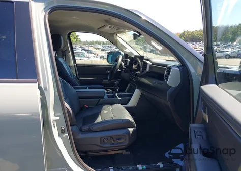 2023 Toyota Tundra Sr5 из США, поврежденный, VIN 5TFLA5DB1PX079246